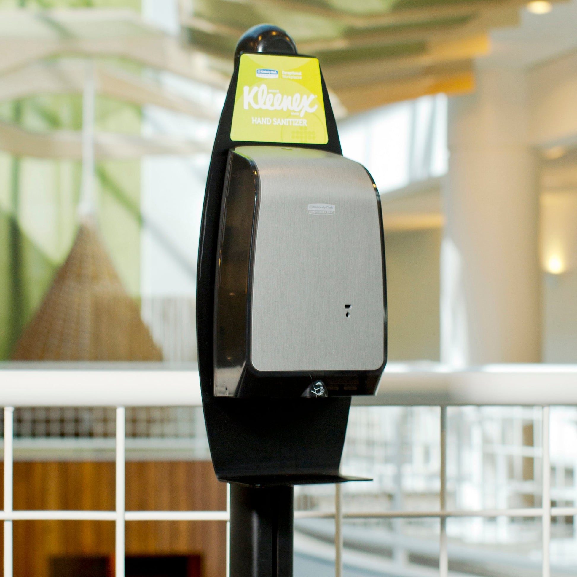 Kimberly-Clark Professional™ Elektronischer Waschlotionen Ständer - Ständer / Schwarz - 1 Dispenser | Karton (1 Spender)-3